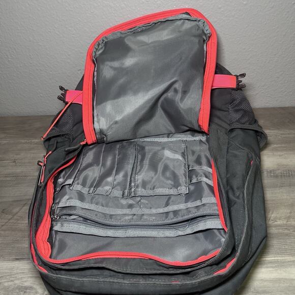 The North Face Borealis Black Hot Pink Laptop Hiking Backpack Bag - Picture 9 of 13